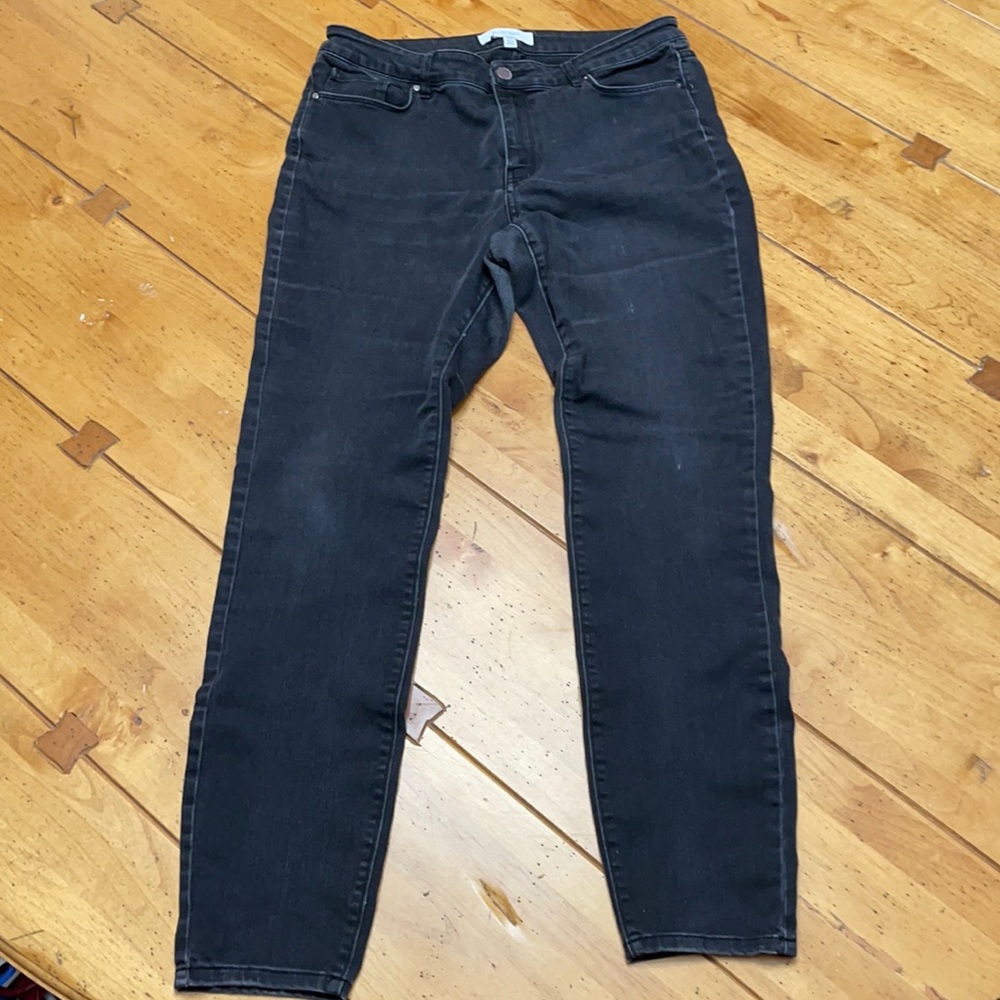 Ellen Tracy denim black jeans.